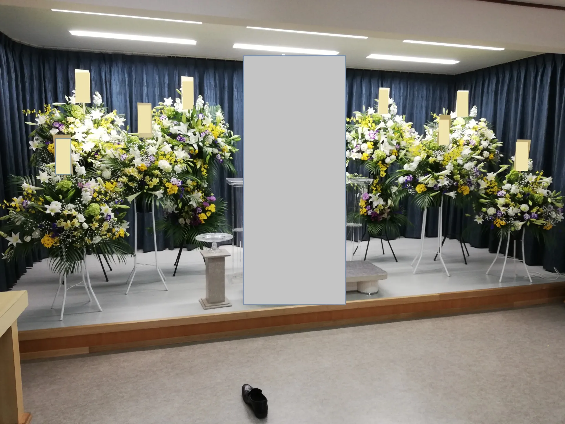 スタンド花 (お葬式祭壇)